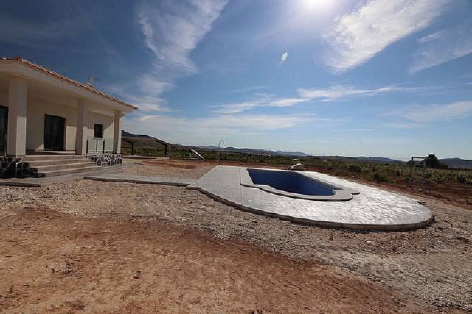 3 Zimmer Villa zu verkaufen in Pinoso mit Pool Garage - 332.000 € (Ref: 7578067)