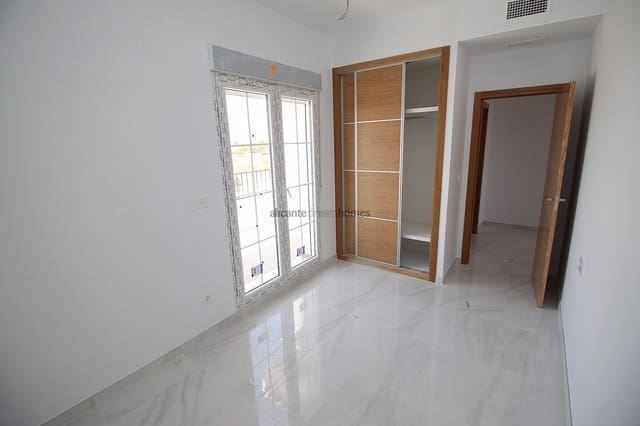 4 quarto Moradia para venda em Pinoso com piscina garagem - 449 000 € (Ref: 7578068)