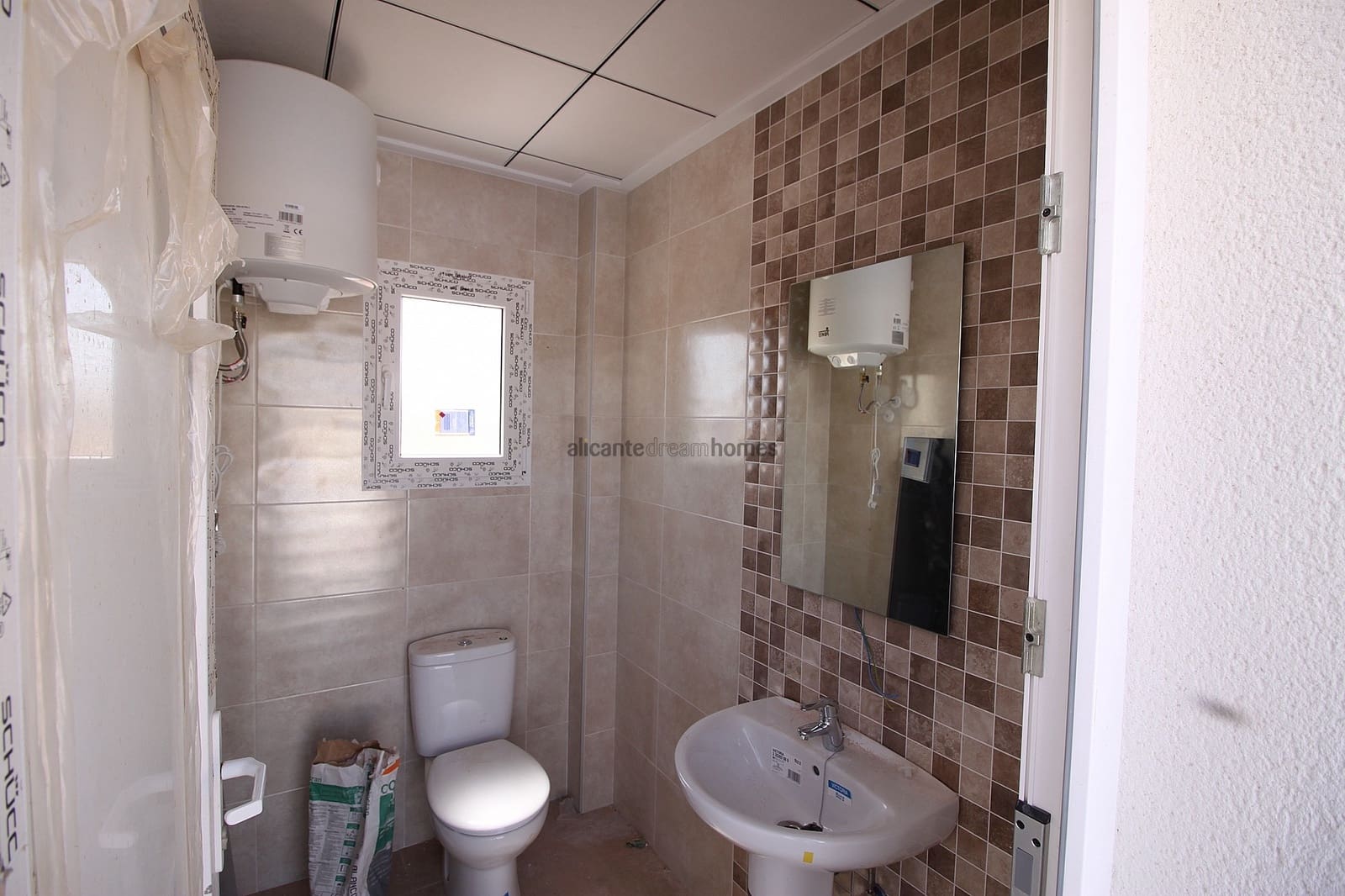 4 quarto Moradia para venda em Pinoso com piscina garagem - 449 000 € (Ref: 7578068)