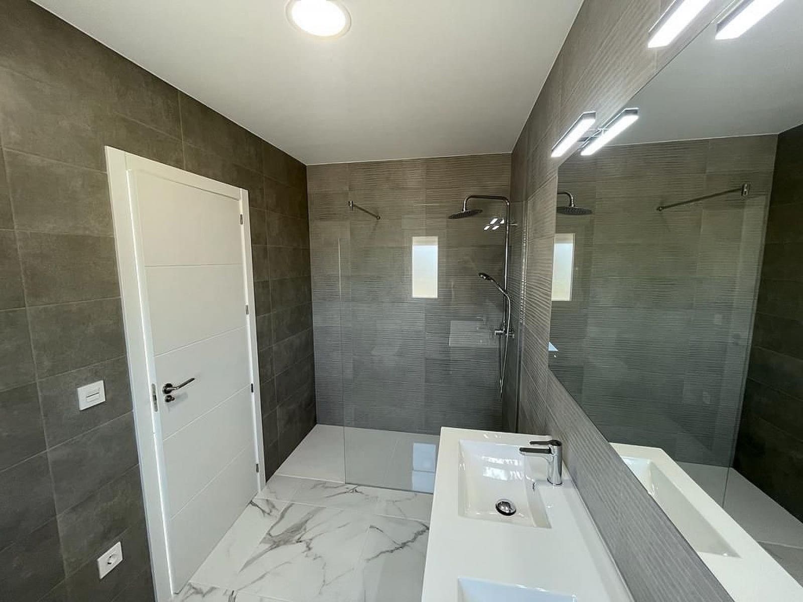 4 bedroom Villa for sale in Pinoso with pool garage - € 505,000 (Ref: 7744993)