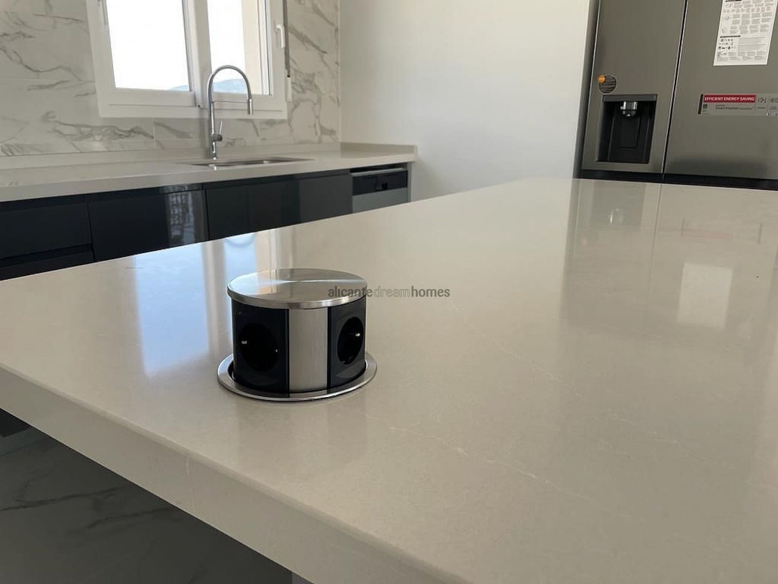 4 soveværelse Villa til salg i Pinoso med swimmingpool garage - € 505.000 (Ref: 7744993)