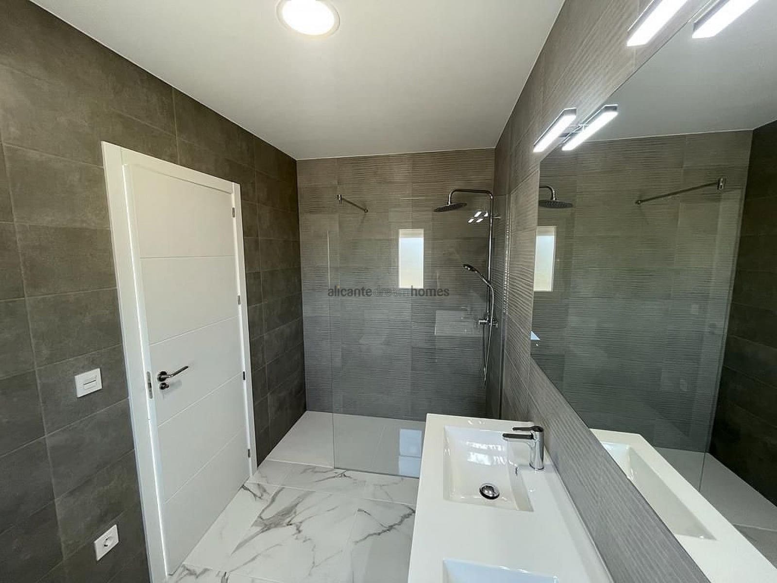 4 soveværelse Villa til salg i Pinoso med swimmingpool garage - € 505.000 (Ref: 7744993)