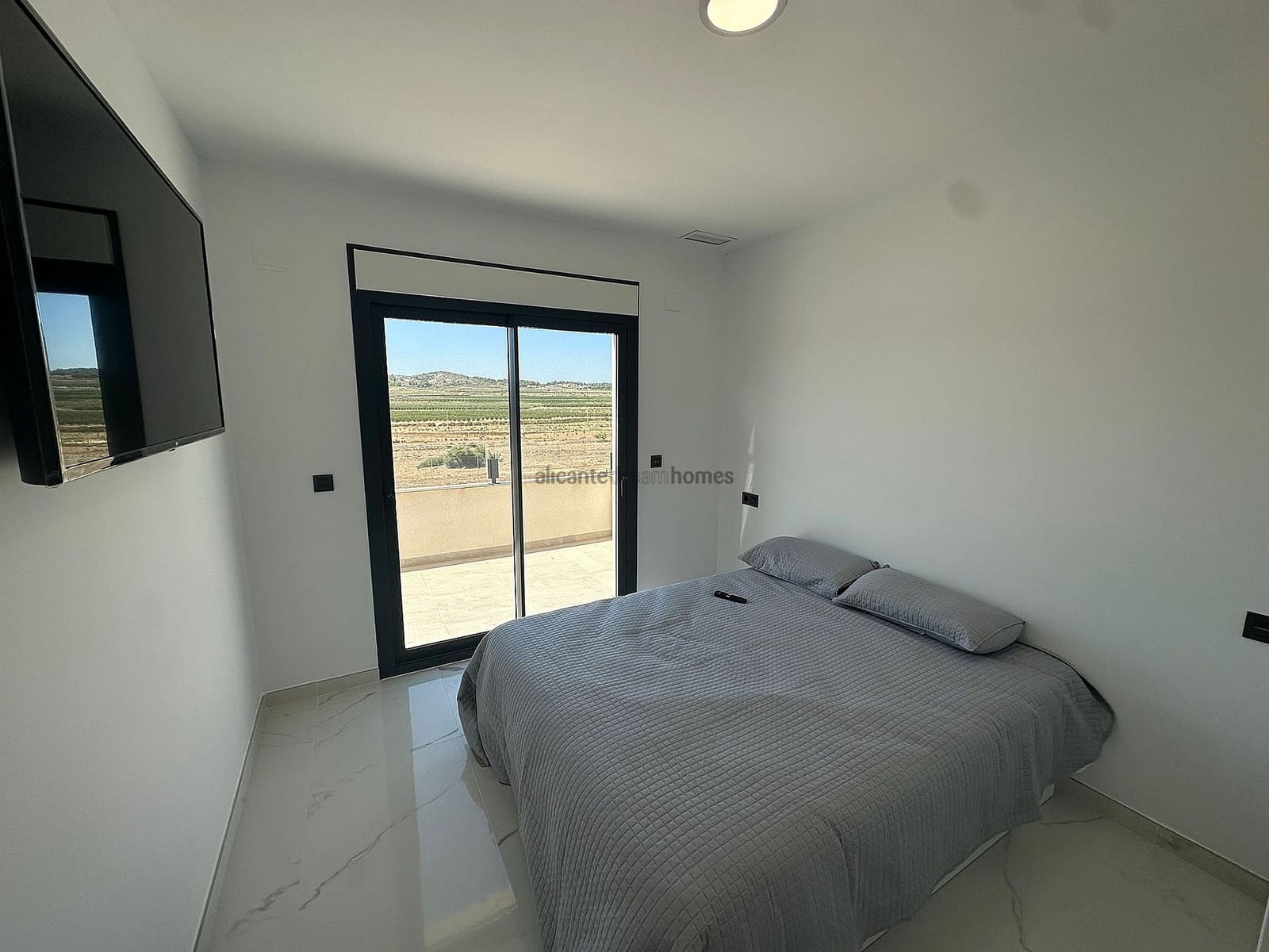 4 quarto Moradia para venda em Pinoso com piscina garagem - 436 000 € (Ref: 7744994)