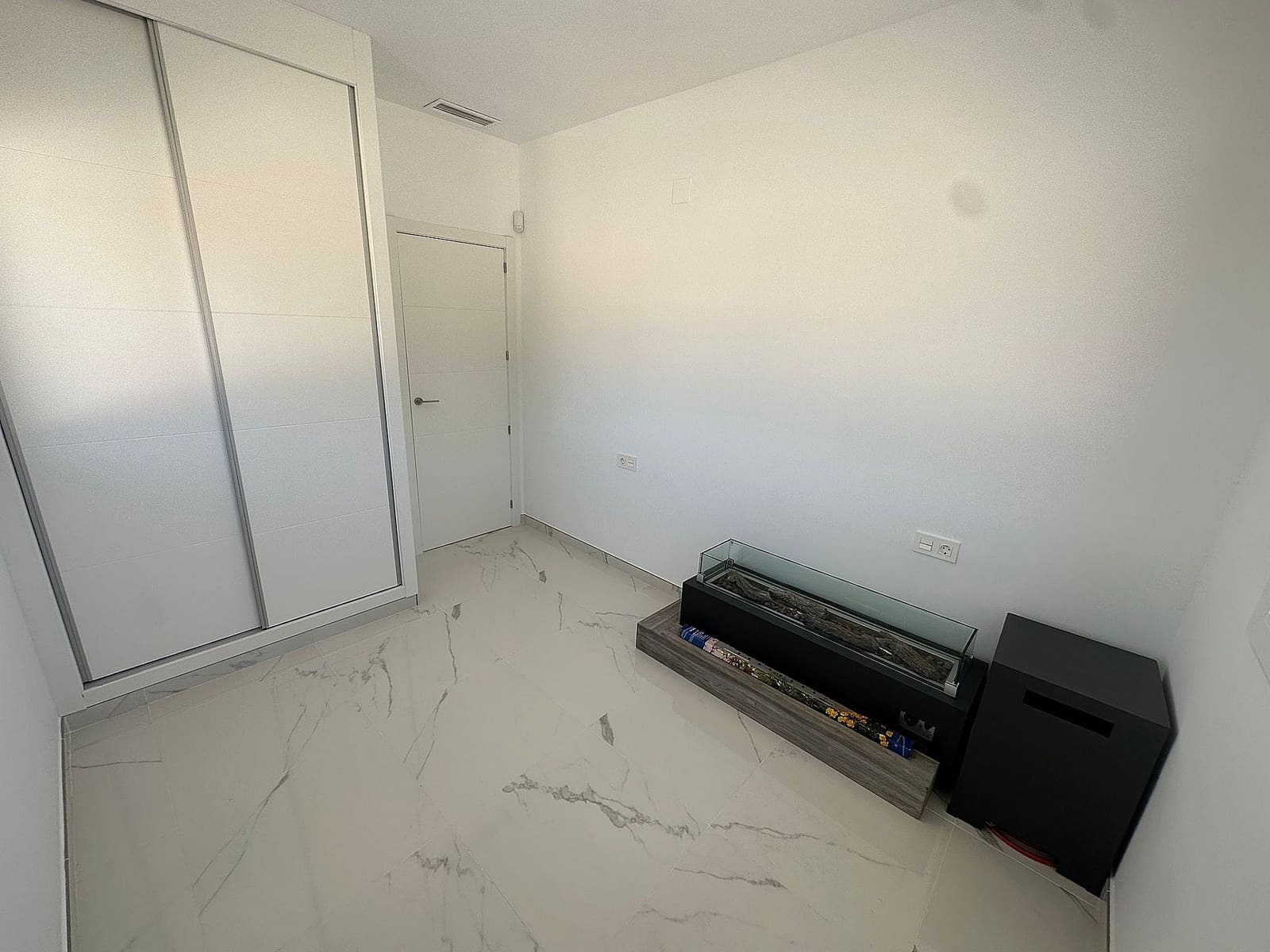 4 soverom Villa til salgs i Pinoso med svømmebasseng garasje - € 423 000 (Ref: 7744995)