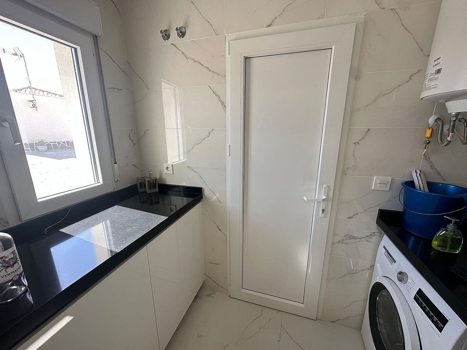 4 soverom Villa til salgs i Pinoso med svømmebasseng garasje - € 423 000 (Ref: 7744995)