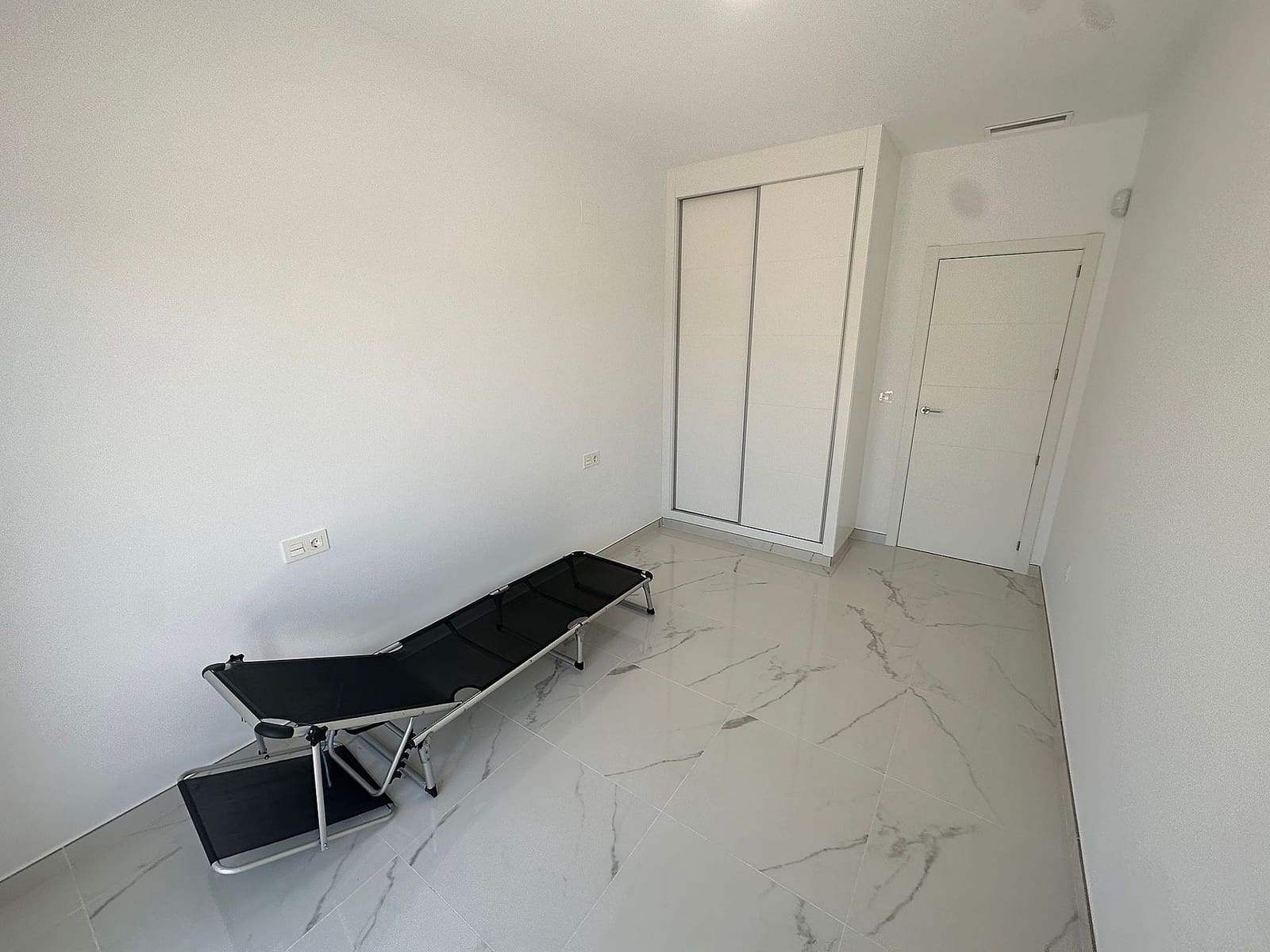 4 soverom Villa til salgs i Pinoso med svømmebasseng garasje - € 423 000 (Ref: 7744995)