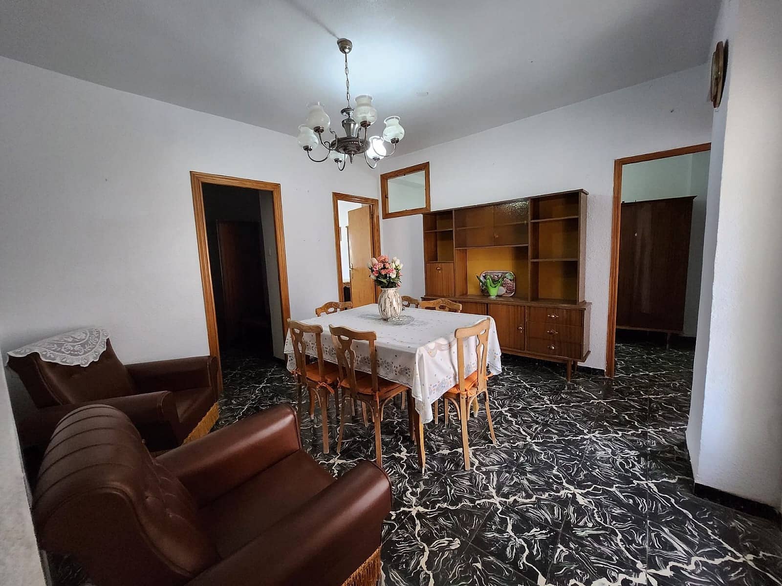 6 soverom Hus til salgs i Yecla med garasje - € 119 500 (Ref: 7856564)