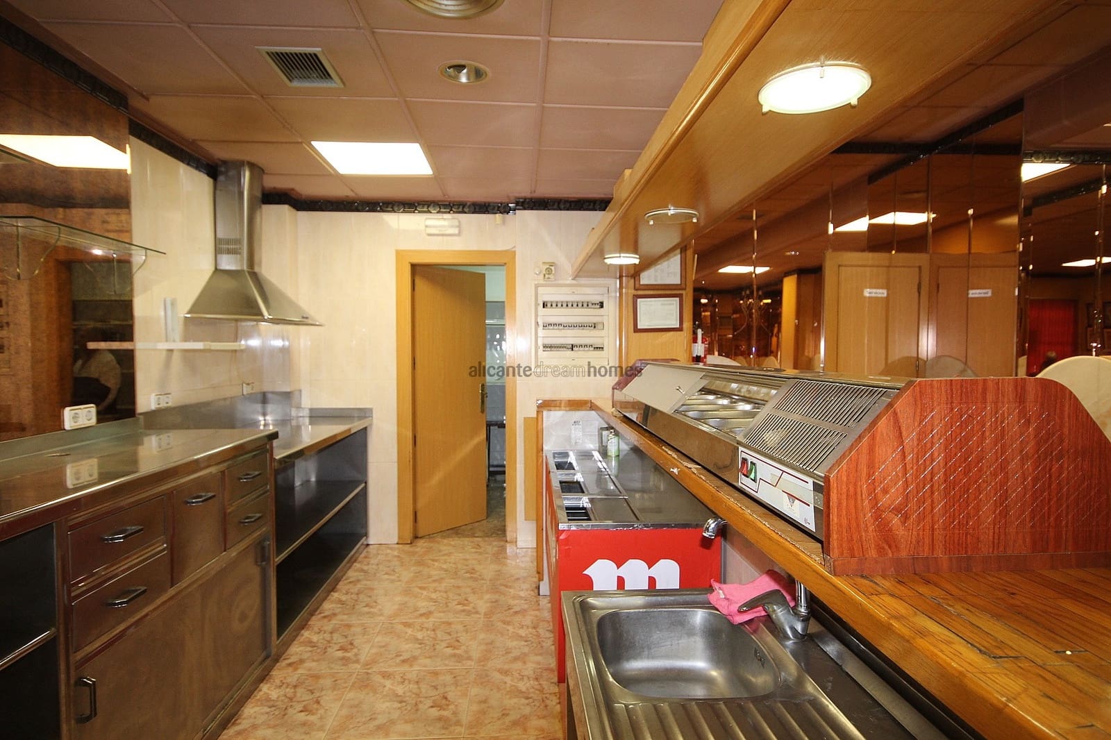 Commerciale in vendita in Onil - 99.995 € (Rif: 7863054)