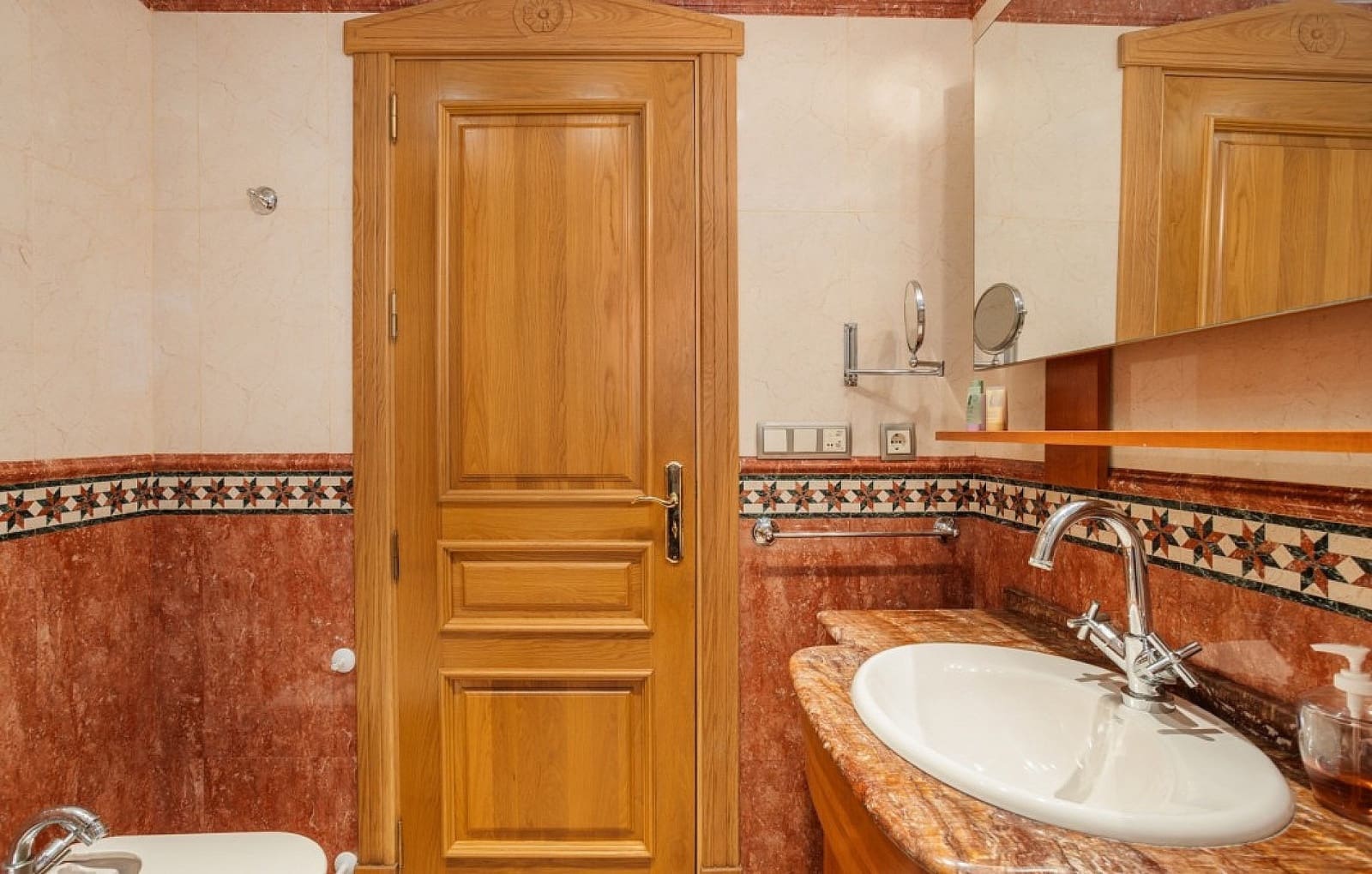 5 bedroom Villa for sale in Torrevieja with pool garage - € 995,000 (Ref: 8047722)