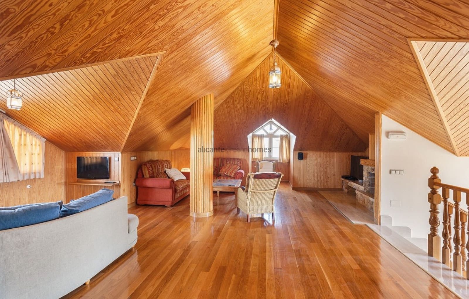 5 chambre Villa/Maison à vendre à Torrevieja avec piscine garage - 995 000 € (Ref: 8047722)