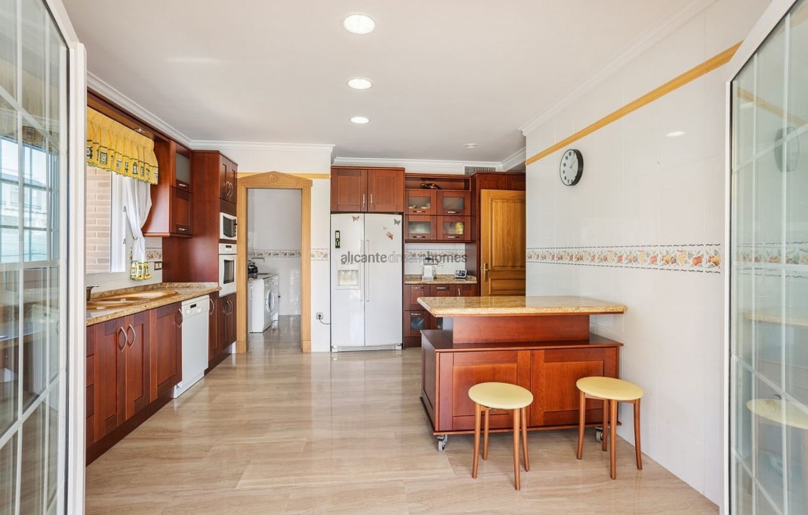 5 chambre Villa/Maison à vendre à Torrevieja avec piscine garage - 995 000 € (Ref: 8047722)