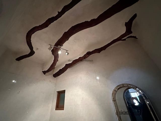 9 soveværelse Finca/Landehus til salg i Novelda med swimmingpool garage - € 399.999 (Ref: 8097150)