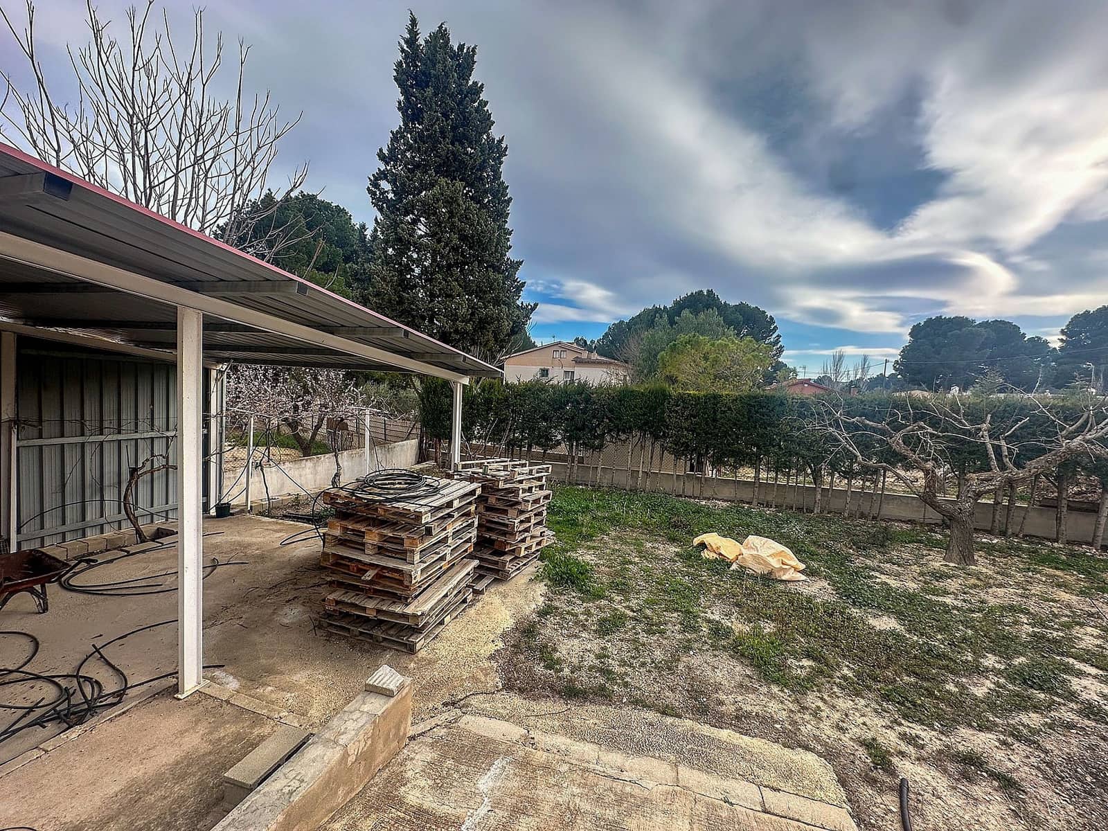 5 soveværelse Villa til salg i Sax med swimmingpool garage - € 355.000 (Ref: 8113463)