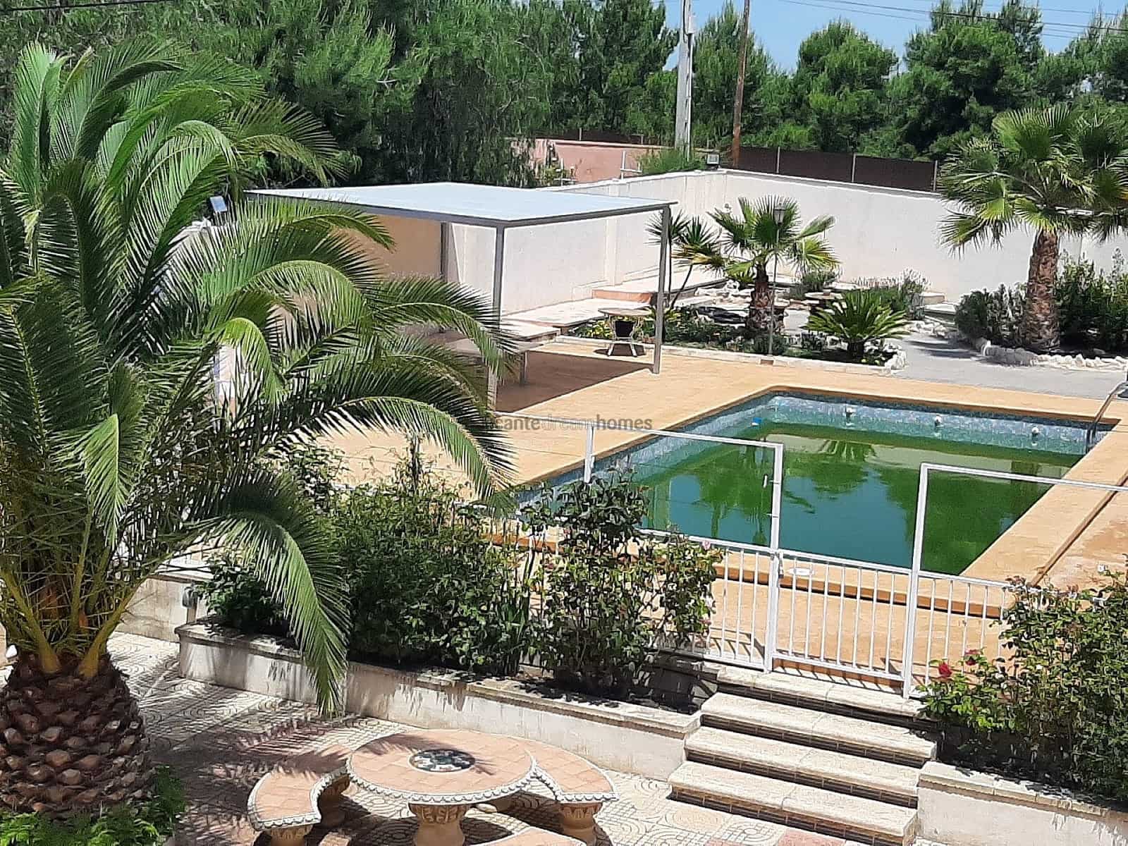 5 slaapkamer Villa te koop in Sax met zwembad garage - € 355.000 (Ref: 8113463)