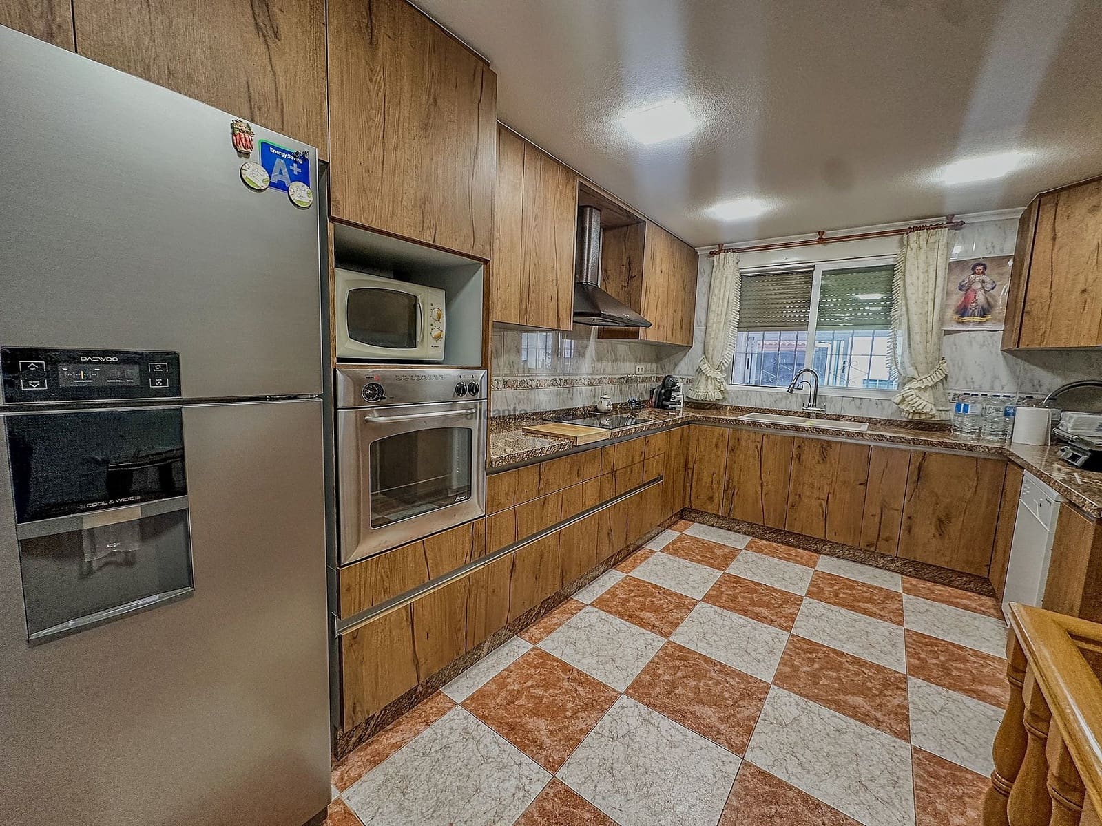 5 slaapkamer Villa te koop in Sax met zwembad garage - € 355.000 (Ref: 8113463)