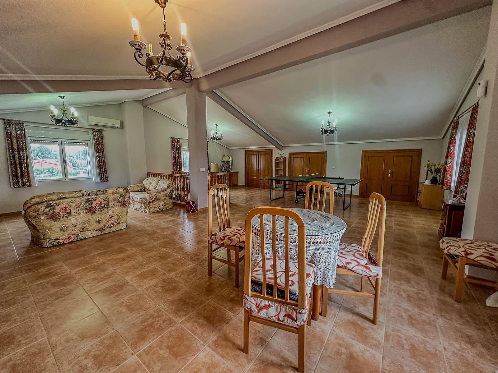 5 slaapkamer Villa te koop in Sax met zwembad garage - € 355.000 (Ref: 8113463)