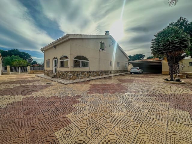 5 soveværelse Villa til salg i Sax med swimmingpool garage - € 355.000 (Ref: 8113463)