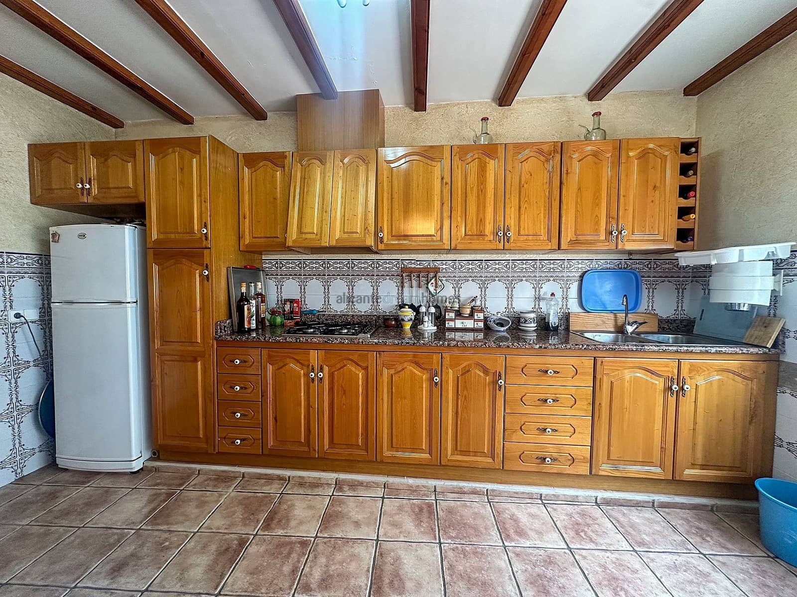 5 slaapkamer Villa te koop in Sax met zwembad garage - € 355.000 (Ref: 8113463)