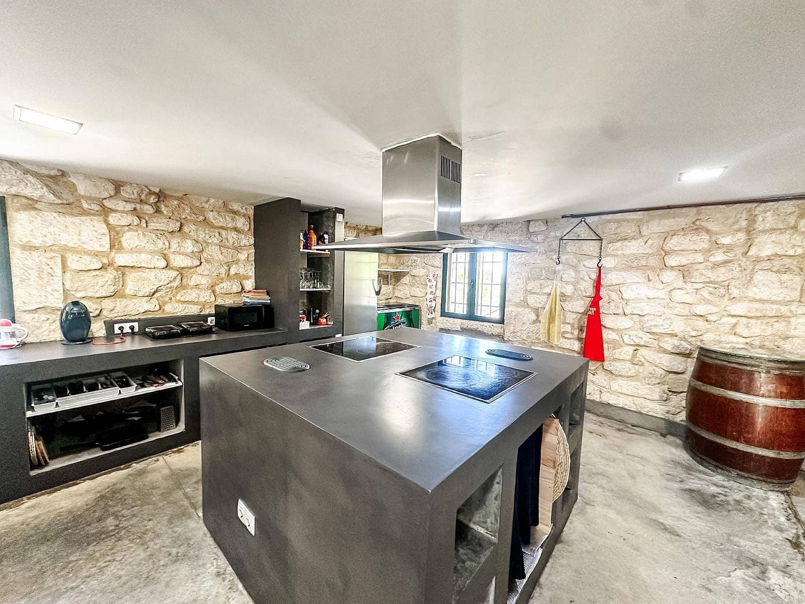 9 soveværelse Villa til salg i Biar med swimmingpool - € 1.000.000 (Ref: 8132901)