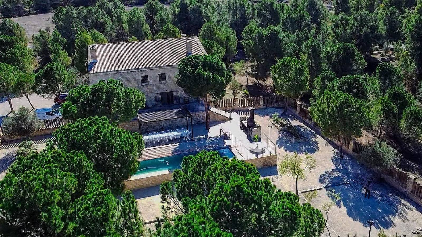 9 soveværelse Villa til salg i Biar med swimmingpool - € 1.000.000 (Ref: 8132901)