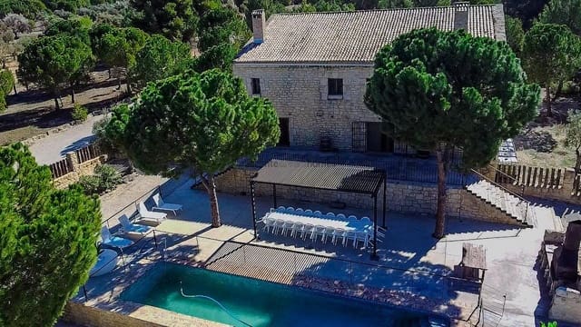 Chalet de 9 habitaciones en Biar en venta con piscina - 1.000.000 € (Ref: 8132901)