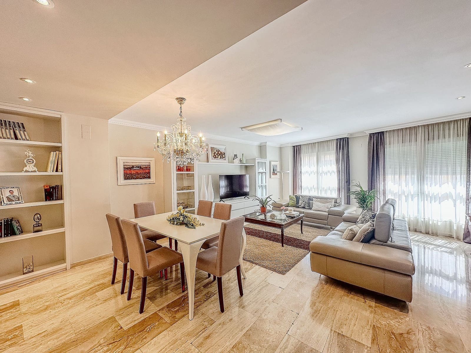 5 soveværelse Byhus til salg i Almansa - € 345.000 (Ref: 8157813)