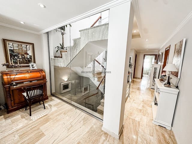 5 soveværelse Byhus til salg i Almansa - € 345.000 (Ref: 8157813)