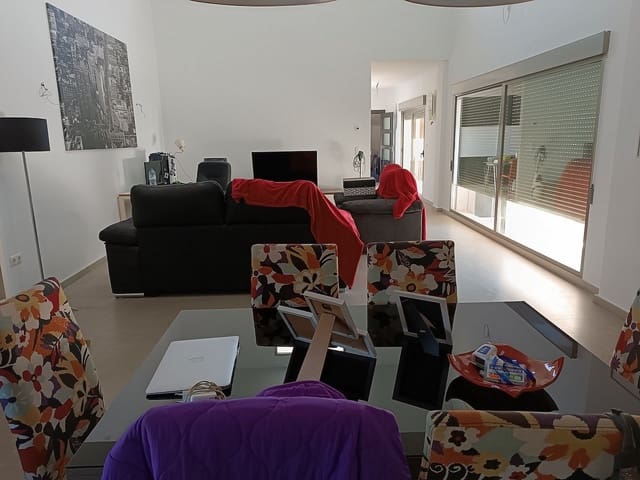 4 soveværelse Villa til salg i Yecla med swimmingpool garage - € 348.000 (Ref: 8296807)