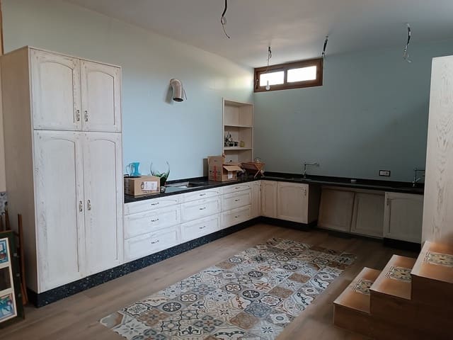 Casa de Madera de 7 habitaciones en Yecla en venta - 259.000 € (Ref: 8296861)