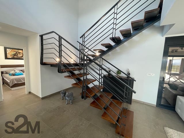 3 Zimmer Villa zu verkaufen in Pinoso mit Pool - 318.525 € (Ref: 8316990)