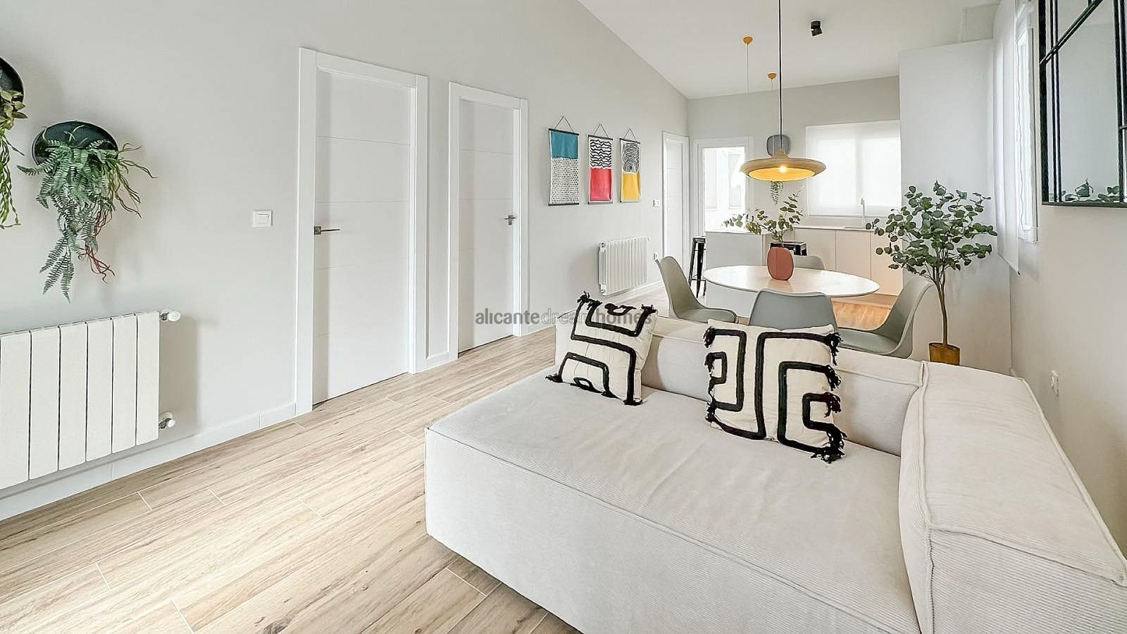 5 Zimmer Villa zu verkaufen in Pinoso mit Pool - 472.650 € (Ref: 8316991)