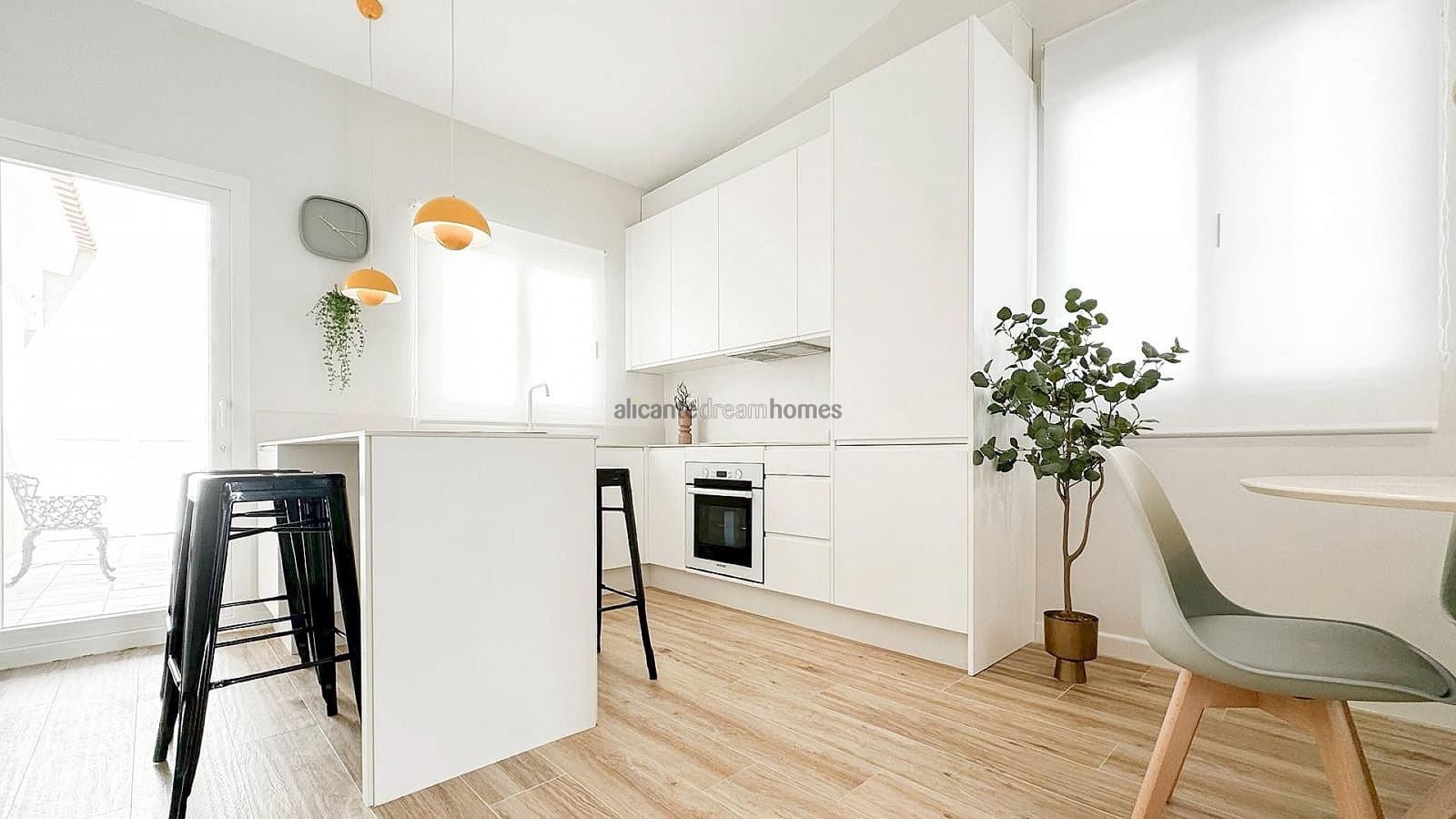 5 Zimmer Villa zu verkaufen in Pinoso mit Pool - 472.650 € (Ref: 8316991)