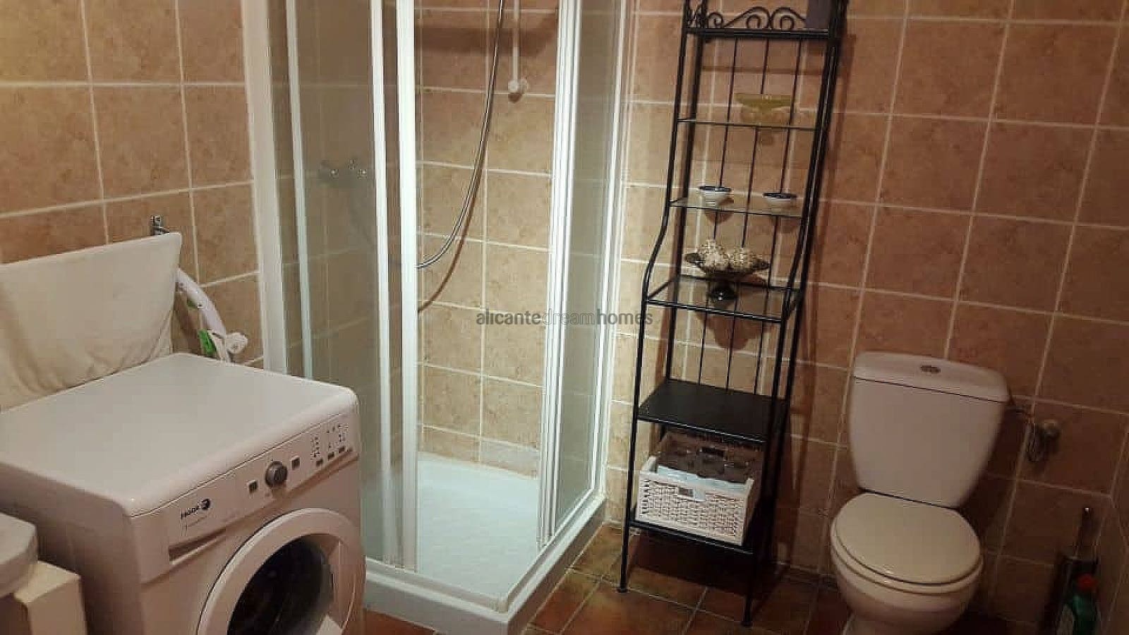 4 makuuhuone Maalaistalo myytävänä paikassa La Romana mukana uima-altaan - 199 000 € (Ref: 8321195)