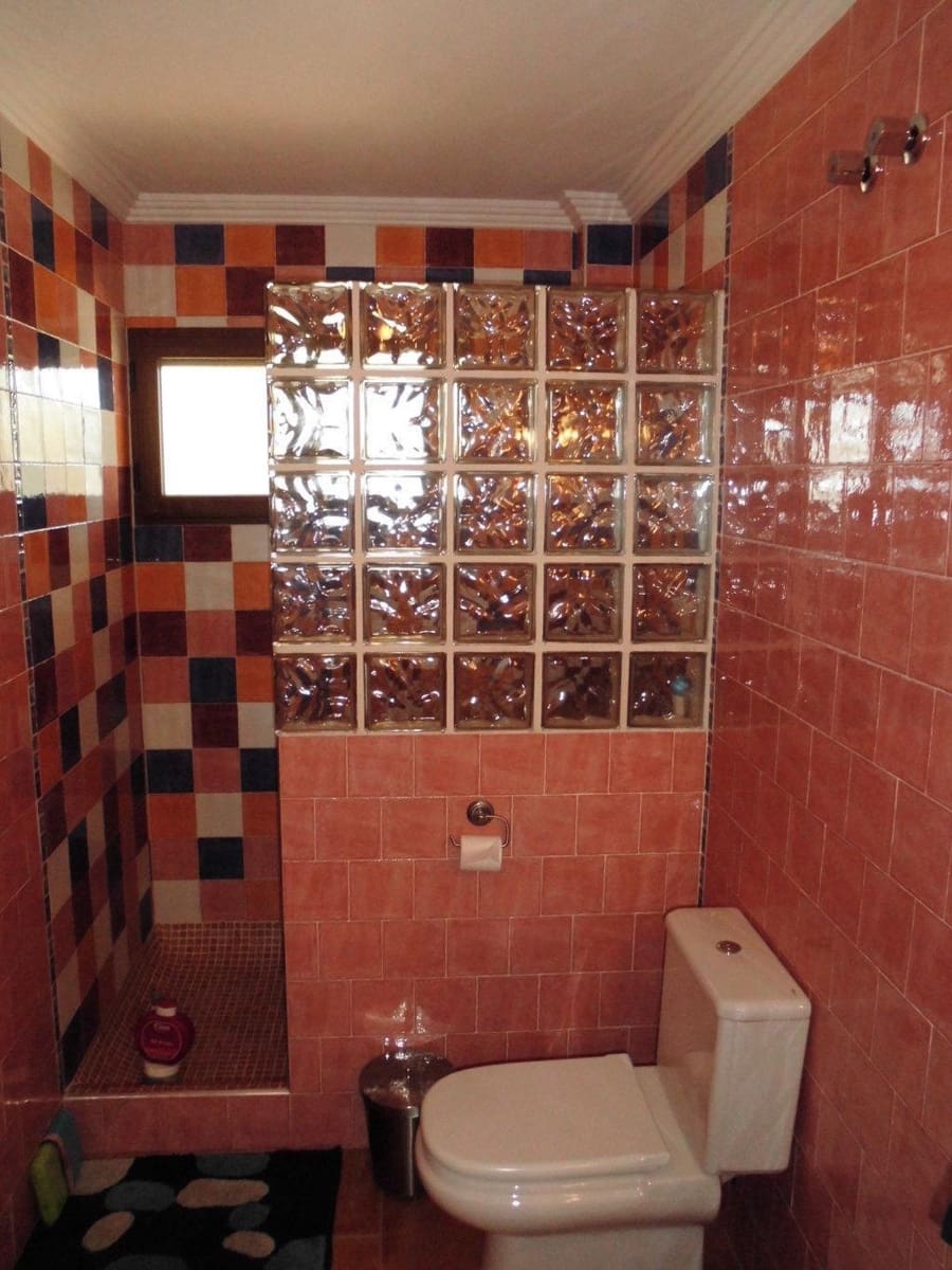 3 bedroom Villa for sale in Pinoso with pool - € 450,000 (Ref: 8480585)