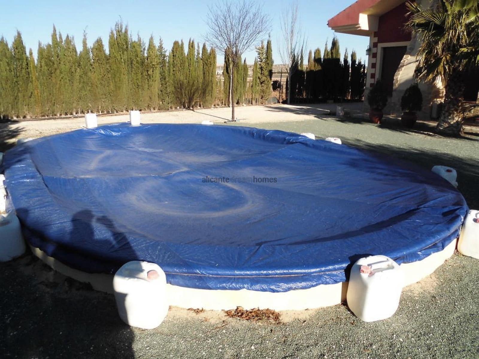 3 Zimmer Villa zu verkaufen in Pinoso mit Pool - 430.000 € (Ref: 8480585)