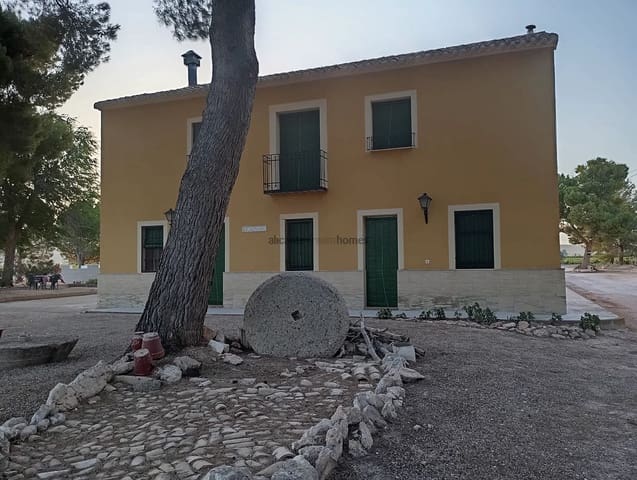 3 camera da letto Finca/Casa di Campagna in vendita in Yecla con piscina garage - 315.000 € (Rif: 8497589)