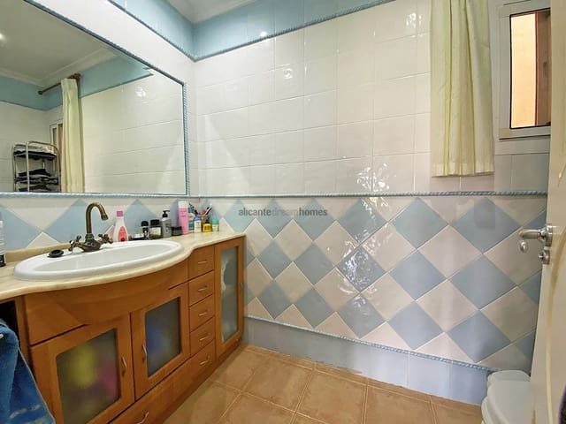 3 bedroom Apartment for sale in Pinoso - € 120,000 (Ref: 8512182)