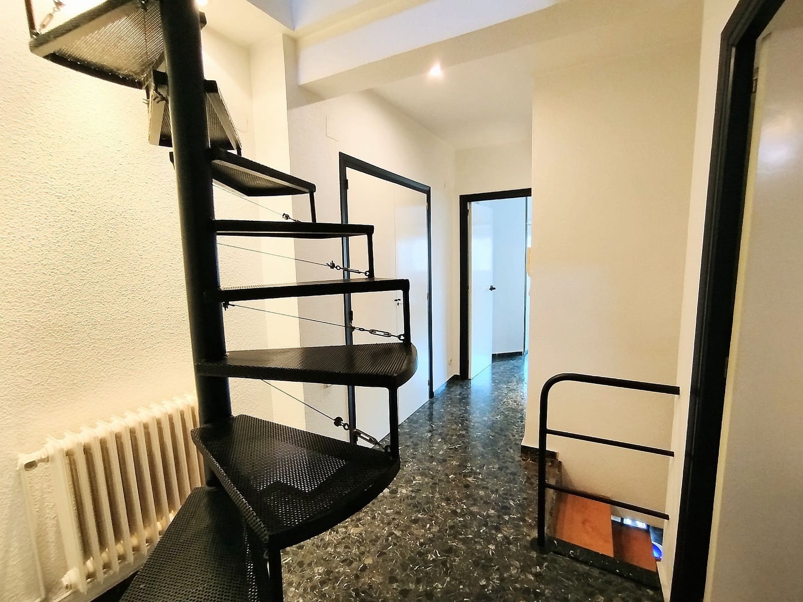 4 soverom Hus til salgs i Yecla med garasje - € 170 000 (Ref: 8553100)