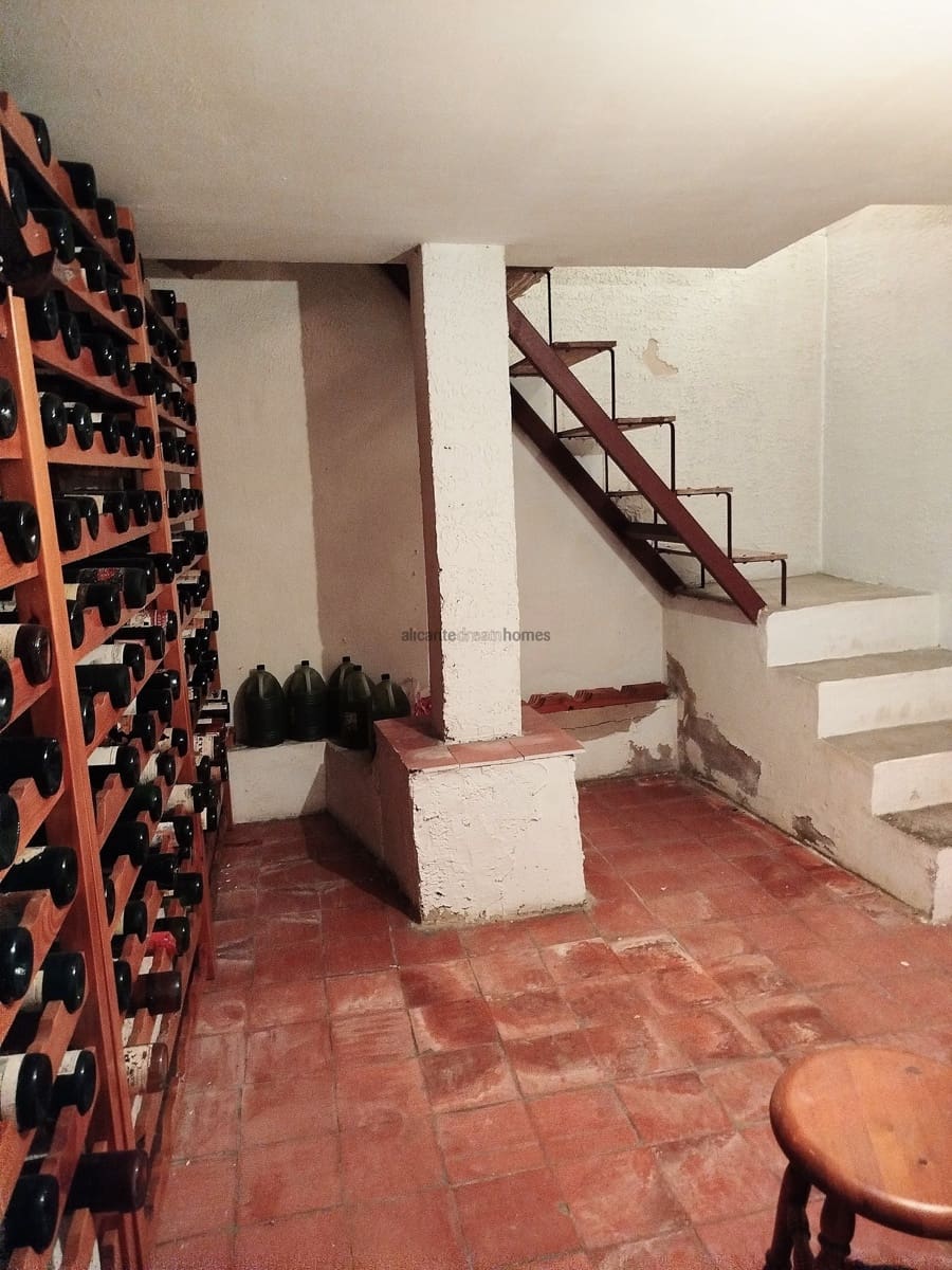 4 slaapkamer Huis te koop in Yecla met garage - € 170.000 (Ref: 8553100)