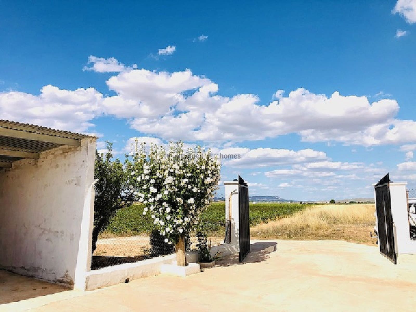 4 camera da letto Finca/Casa di Campagna in vendita in Yecla con piscina garage - 275.000 € (Rif: 8553102)