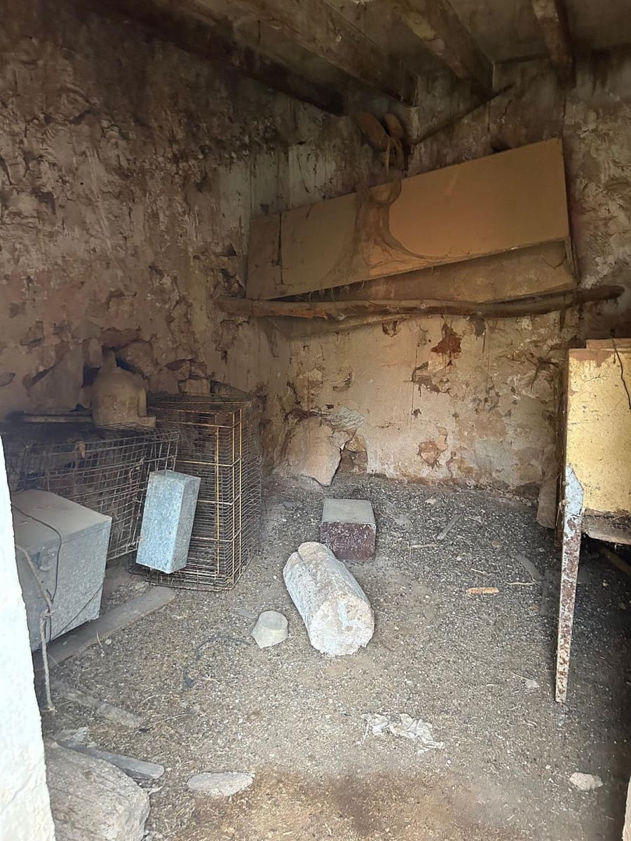 4 soveværelse Byhus til salg i Pinoso - € 70.000 (Ref: 8555179)