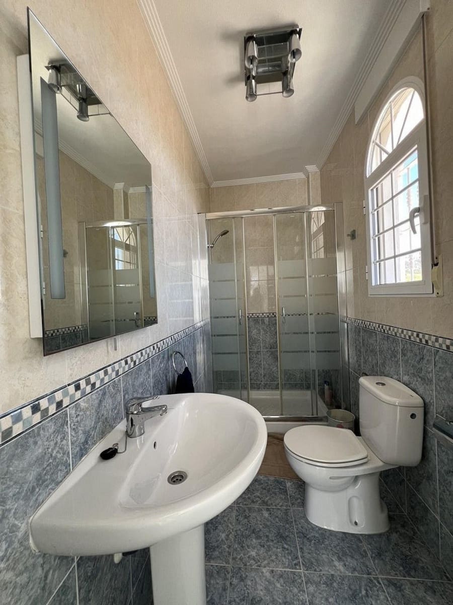 4 bedroom Villa for sale in Pinoso with pool garage - € 475,000 (Ref: 8560433)