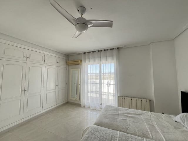 4 bedroom Villa for sale in Pinoso with pool garage - € 475,000 (Ref: 8560433)