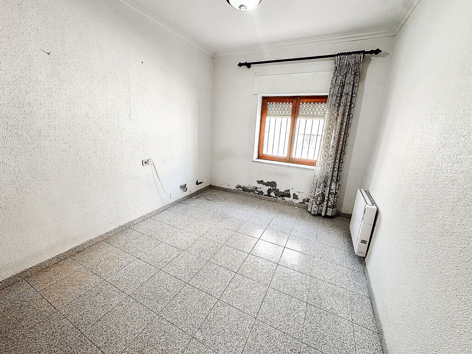 3 slaapkamer Huis te koop in Pinoso met garage - € 129.995 (Ref: 8573501)