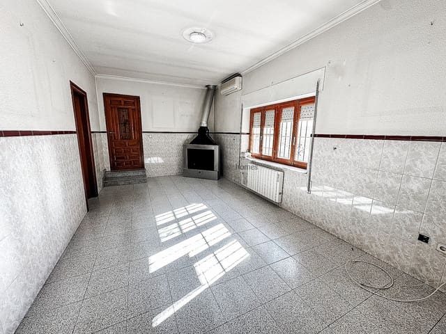 3 sovrum Hus till salu i Pinoso med garage - 129 995 € (Ref: 8573501)