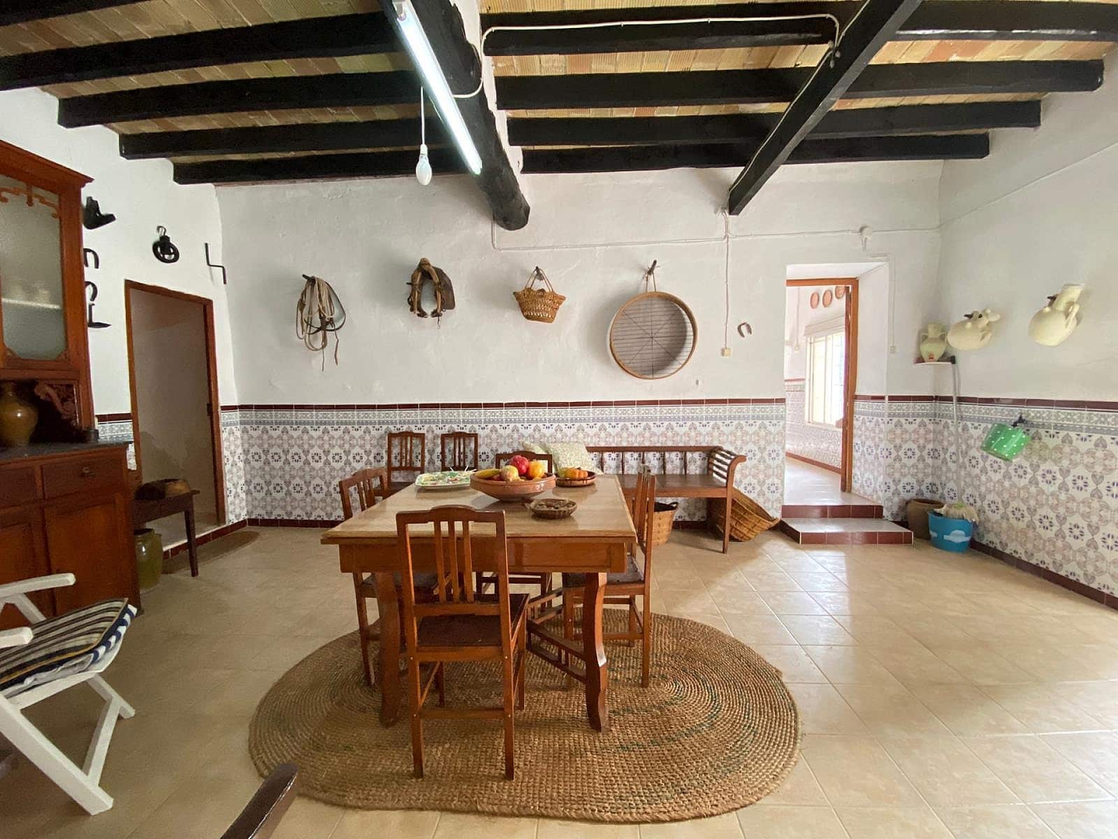8 bedroom Finca/Country House for sale in Pinoso with pool - € 399,000 (Ref: 8669076)