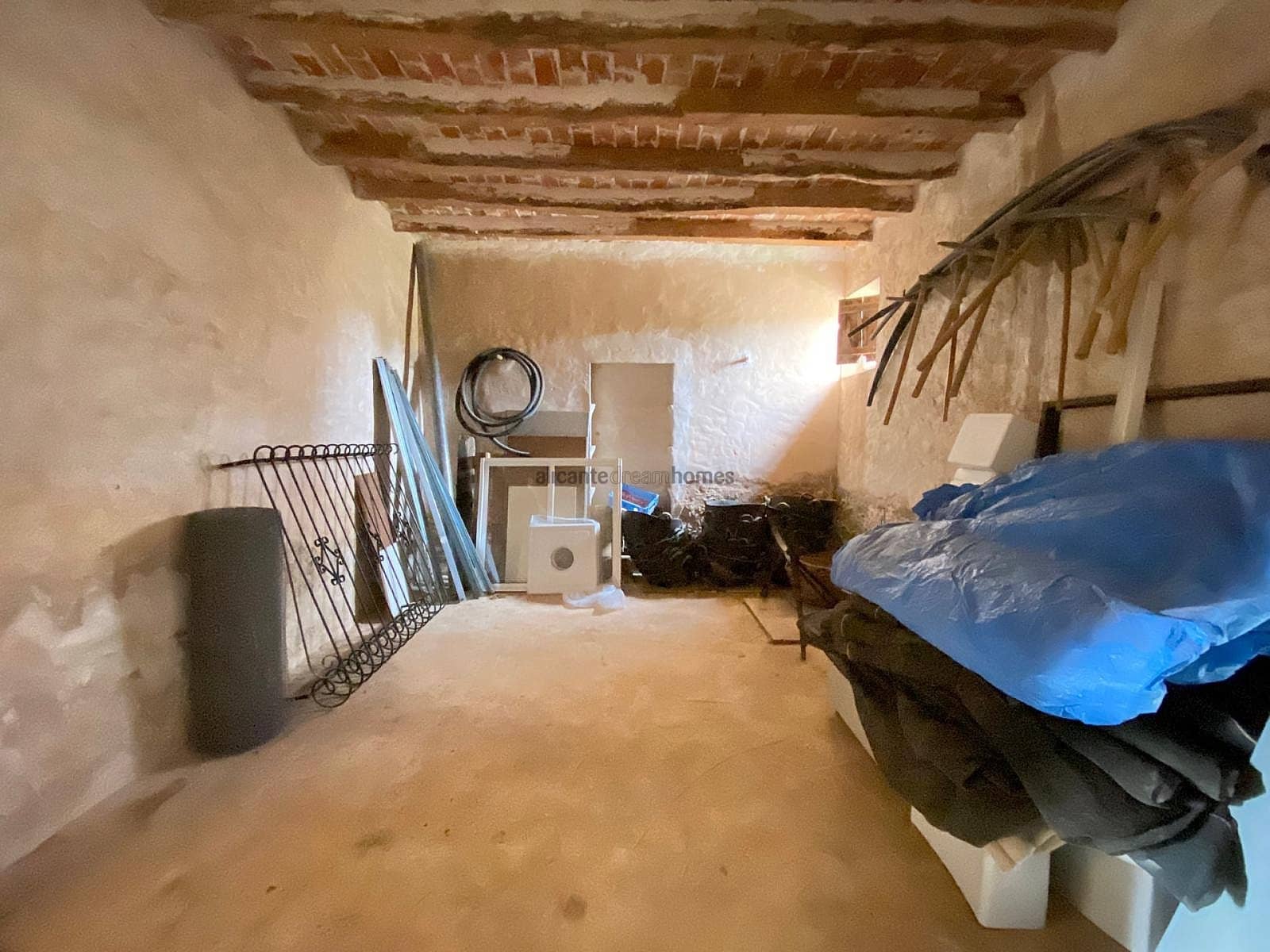 8 sovrum Finca/Hus på landet till salu i Pinoso med pool - 399 000 € (Ref: 8669076)