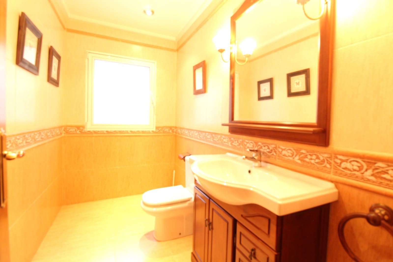 4 soveværelse Villa til salg i Elda - € 475.000 (Ref: 8703718)