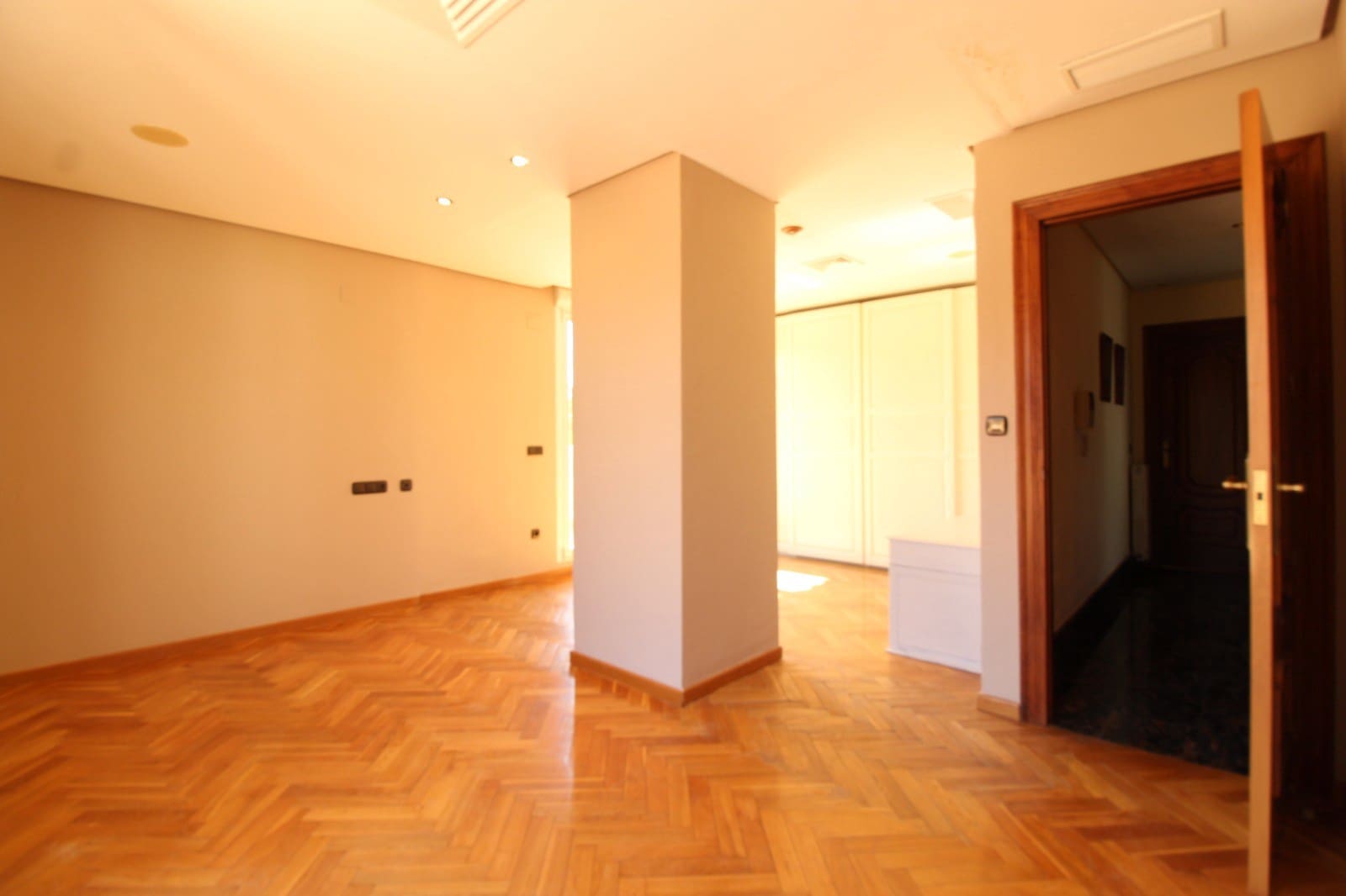 4 soveværelse Villa til salg i Elda - € 475.000 (Ref: 8703718)