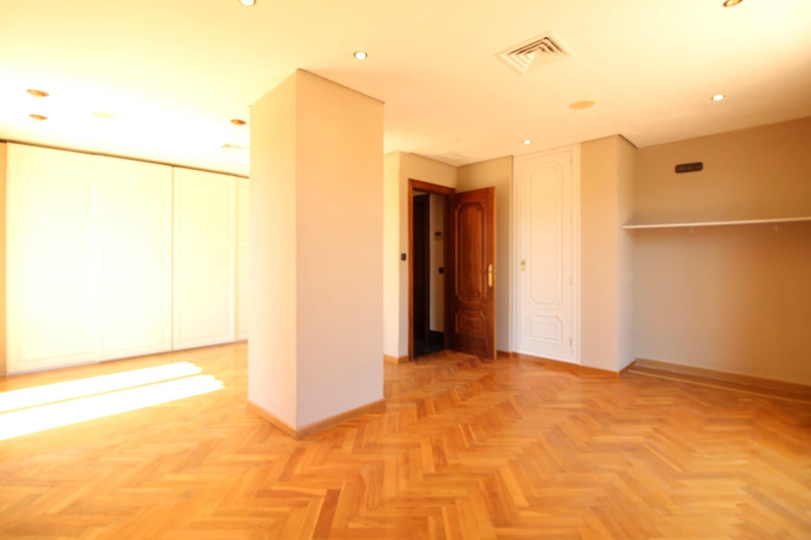 4 soveværelse Villa til salg i Elda - € 475.000 (Ref: 8703718)